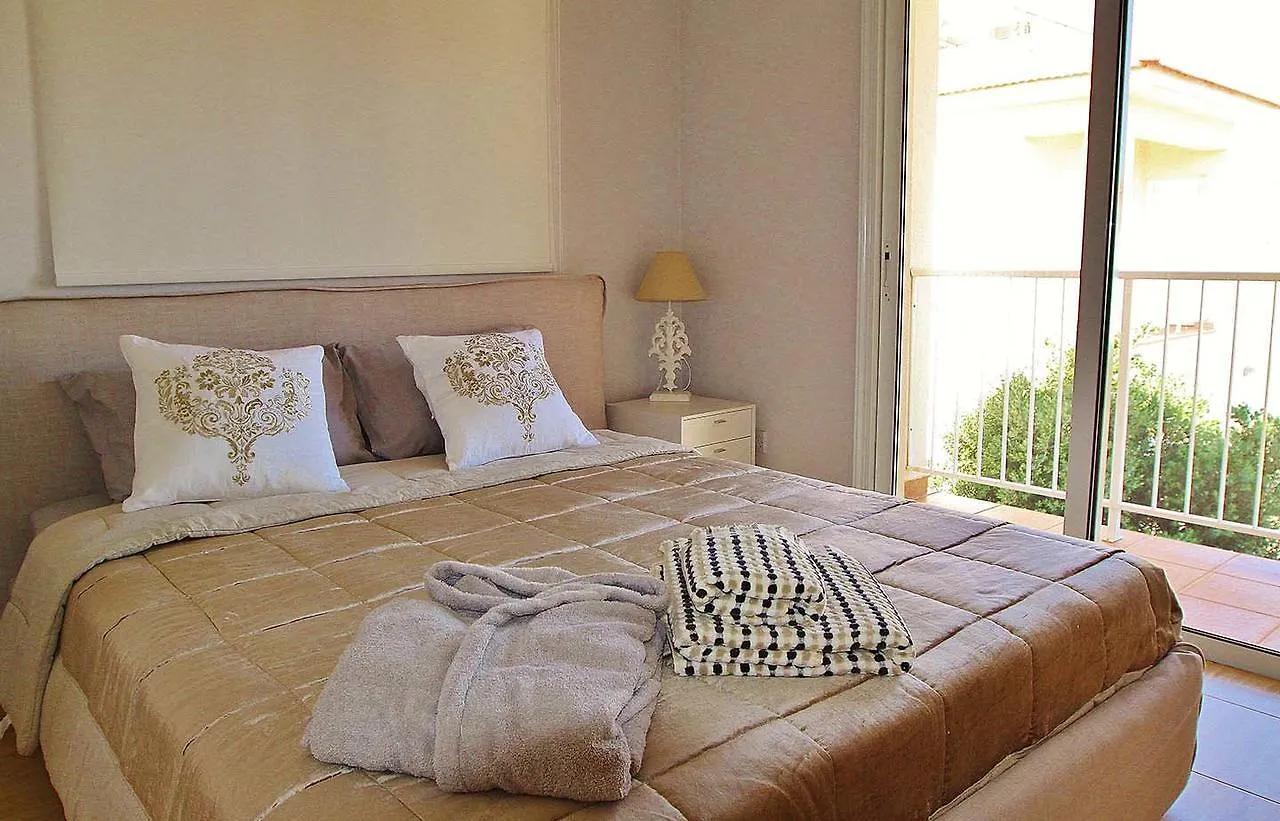Velomar Villa Паралимни